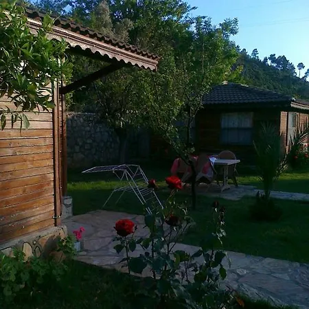 Hidden Garden Cabană *