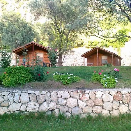 Hidden Garden Cabană *