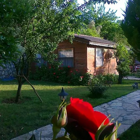 Деревянный коттедж Hidden Garden Калкан